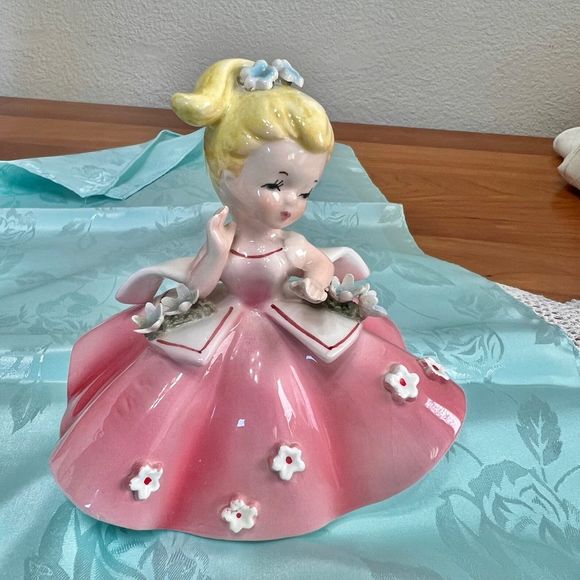 Lefton Exclusives Vintage Figurine # 2821, Lefton Ceramic Figurine, Japan Doll - Picture 6 of 9